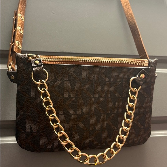 Michael Kors Dark Brown Crossbody belt Bag with gold chain link hardware - Picture 5 of 12